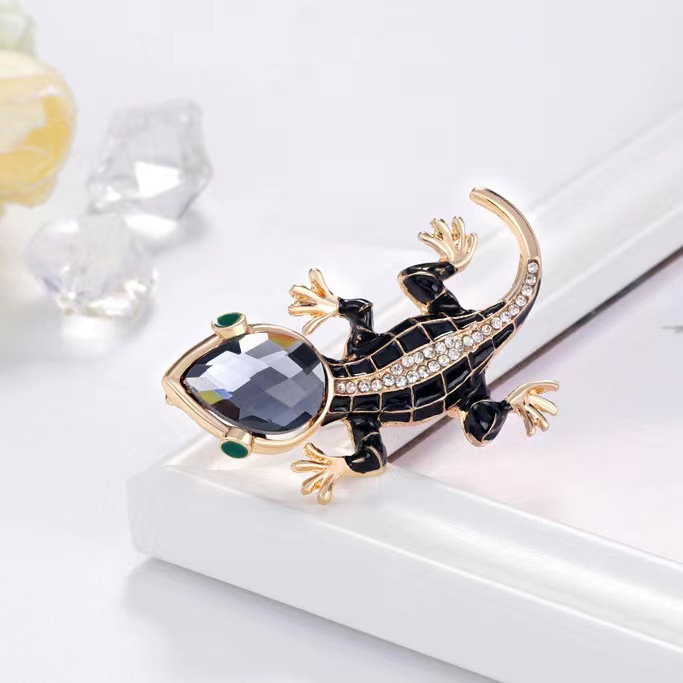 Diamond studded glass gecko br – обзор и цена Embroidery Fish